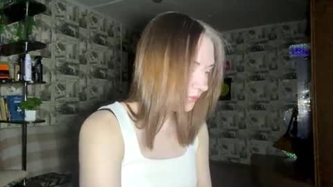 Snapshot of ashliitaliano chatting on March 2026 05:18:02 PM Lily online show from March 2026 05:18:02 PM