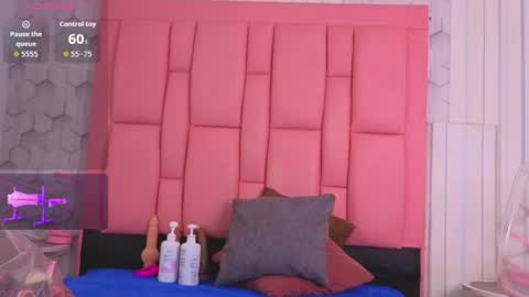 ashlleyray online show from June 2026 07:07:02 PM