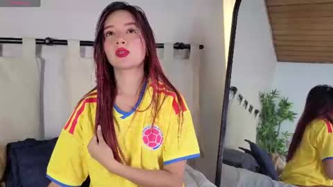 Snapshot of ashly_jones_ chatting on July 2026 04:18:01 AM ashly_jones_ online show from July 2026 04:18:01 AM