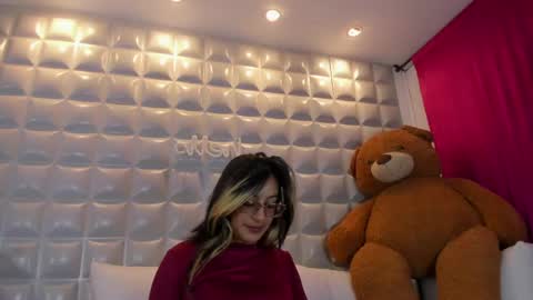 Ashly Lennox online show from June 2026 04:59:01 AM