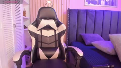 ashlye_miller_ online show from July 2026 08:04:01 PM