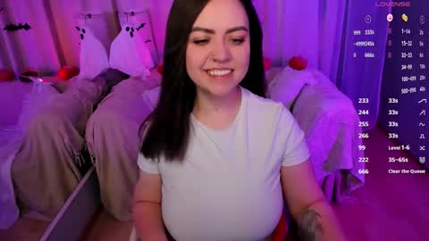 Your girlfriend online show from October 2025 12:05:02 AM