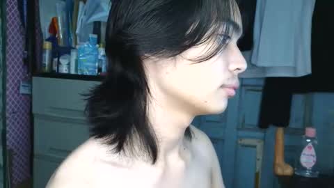 asian_babyboi online show from October 2025 11:54:02 AM