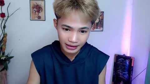 asian_lover05 online show from September 2025 03:38:02 PM