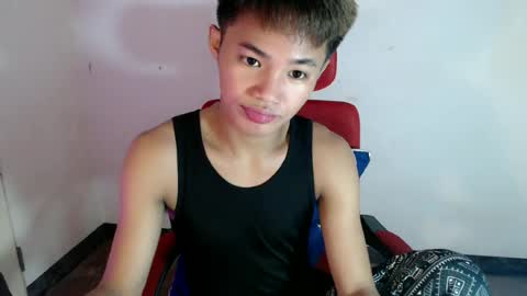 Snapshot of asian_lover05 chatting on June 2026 06:21:02 PM asian_lover05 online show from June 2026 06:21:02 PM