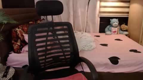 angela online show from February 2025 10:27:02 AM