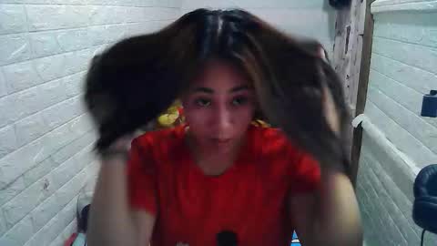 Trixie online show from November 2025 01:44:02 PM