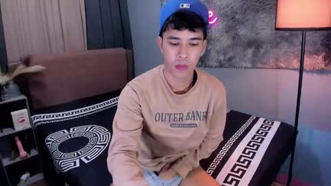 asiancum_peter online show from October 2025 01:15:01 AM