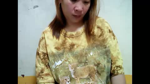 Snapshot of asiancutie143 chatting on April 2026 11:21:01 PM asiancutie143 online show from April 2026 11:21:01 PM