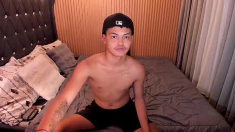 Snapshot of asianhugescott chatting on October 2025 10:56:02 AM VICTORIA SCOTT online show from October 2025 10:56:02 AM