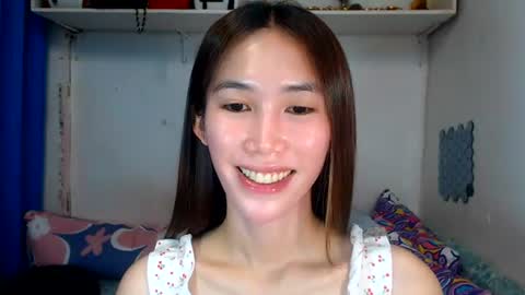 Snapshot of asianqt19 chatting on June 2026 10:51:01 AM J A D E online show from June 2026 10:51:01 AM