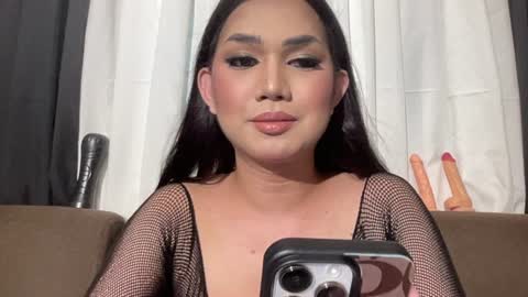 Snapshot of asiansweet_lily chatting on June 2026 10:52:01 AM Lily online show from June 2026 10:52:01 AM