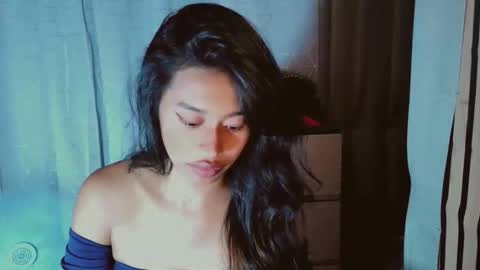 kisses online show from May 2026 01:39:02 PM