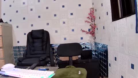 Trish online show from December 2024 01:17:01 PM