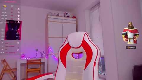 Caroline online show from December 2024 10:53:02 AM