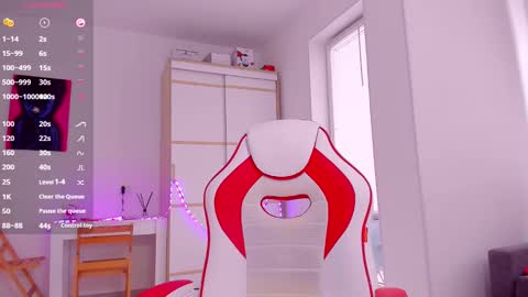 Caroline online show from February 2025 10:29:02 AM