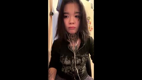 Snapshot of aslaourdi chatting on April 2026 12:58:02 PM aslaourdi online show from April 2026 12:58:02 PM