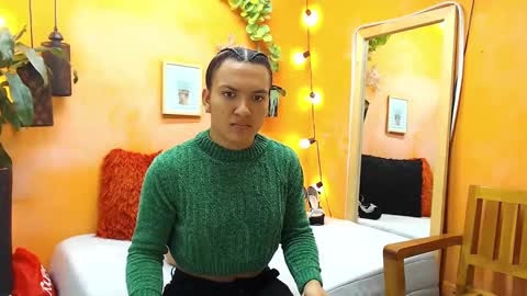 Snapshot of aslyhernandez chatting on January 2025 11:43:02 AM ASLY online show from January 2025 11:43:02 AM