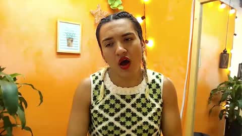 Snapshot of aslyhernandez chatting on January 2025 05:59:02 PM ASLY online show from January 2025 05:59:02 PM