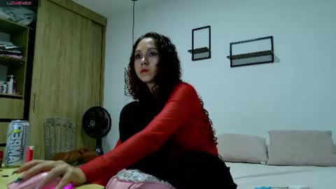 Snapshot of aslysande chatting on June 2026 04:59:02 AM aslysande online show from June 2026 04:59:02 AM