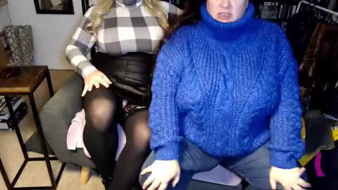 Aspen Vale online show from November 2025 04:07:02 AM