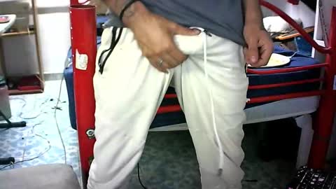 aspisonty online show from December 2025 05:56:02 AM