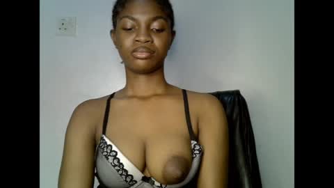 Lily online show from May 2026 08:02:02 PM