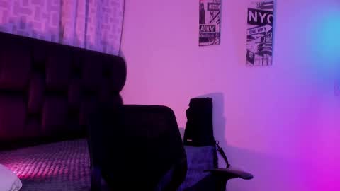 astonhills online show from October 2025 02:30:01 AM