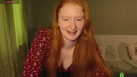 Snapshot of astoria_ross_ chatting on May 2026 03:20:02 PM Astoria online show from May 2026 03:20:02 PM