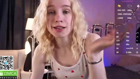 Snapshot of astra_wender chatting on April 2026 07:04:02 PM Sofia online show from April 2026 07:04:02 PM