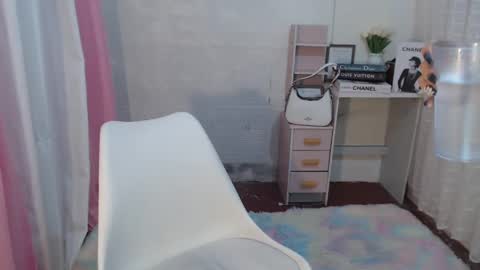 Anna online show from January 2025 05:56:02 PM