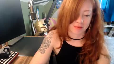 Snapshot of astraeasiren chatting on July 2026 04:33:01 PM AstraeaSiren online show from July 2026 04:33:01 PM