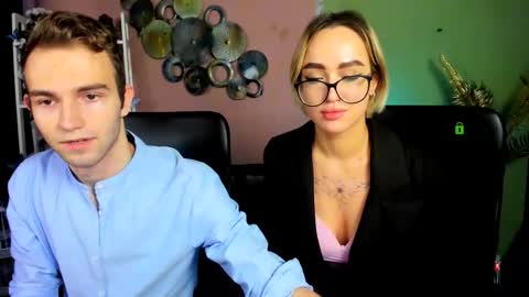 astren online show from November 2025 01:24:02 PM