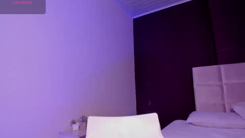 Astrid online show from March 2026 01:38:01 AM