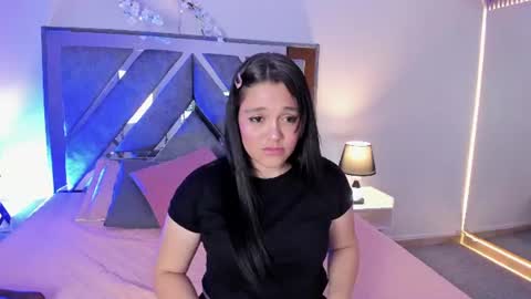 Snapshot of astrid_williams_ chatting on July 2026 02:35:02 AM Astrid online show from July 2026 02:35:02 AM