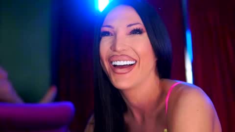 Astrid online show from March 2026 08:37:02 PM