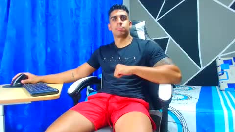 Snapshot of astromgrey chatting on September 2025 07:51:02 PM Astrom model independent online show from September 2025 07:51:02 PM