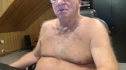 asusandy online show from September 2025 10:21:02 PM