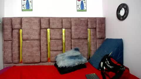 Snapshot of atenea_420 chatting on May 2026 04:06:02 AM COLOMBIA online show from May 2026 04:06:02 AM