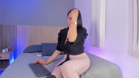 Snapshot of atenea_clerk chatting on September 2025 11:55:02 AM Atenea online show from September 2025 11:55:02 AM