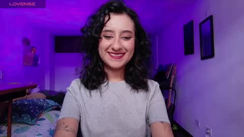 Atenea online show from November 2025 08:54:02 PM