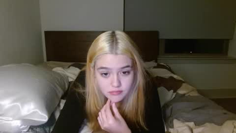 Athena online show from November 2025 07:06:02 AM