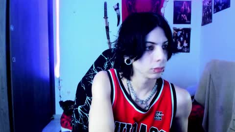 athenauwu online show from February 2025 06:33:01 AM