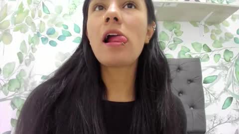 Atilana Diaz online show from September 2025 04:07:01 PM