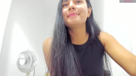Snapshot of atilana_diaz chatting on May 2026 05:06:02 PM Atilana Diaz online show from May 2026 05:06:02 PM