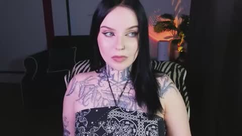 online every day between 10am-23pm online show from January 2026 02:15:01 AM