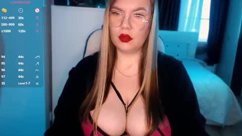 Snapshot of aura_boobs chatting on January 2026 06:52:02 AM Aura FOLLOW ME online show from January 2026 06:52:02 AM