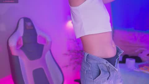 aura_rouss online show from December 2025 12:49:02 AM