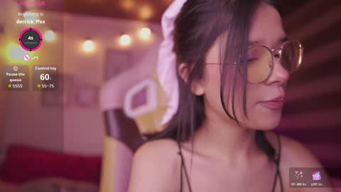 aura_rouss online show from December 2025 02:07:02 AM