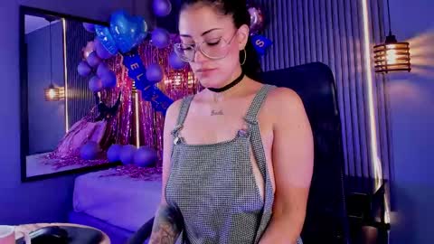 Aura online show from March 2025 12:39:02 PM